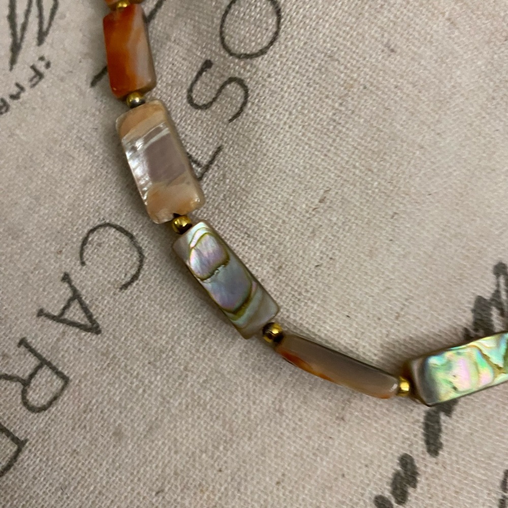 Vintage Elegant Abalone shell beaded Necklace - Picture 6 of 16
